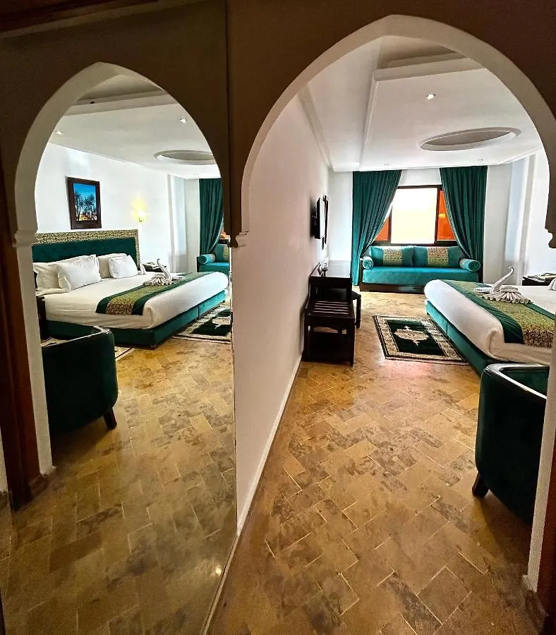 Hotel Les Trois Palmiers Marrákes 3*,